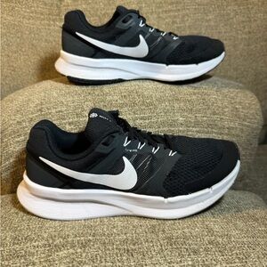 Nike Run Swift 3 Women’s road running shoes Size 8.5